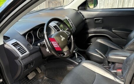 Mitsubishi Outlander III рестайлинг 3, 2011 год, 900 000 рублей, 15 фотография