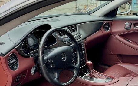 Mercedes-Benz CLS, 2005 год, 1 320 000 рублей, 15 фотография