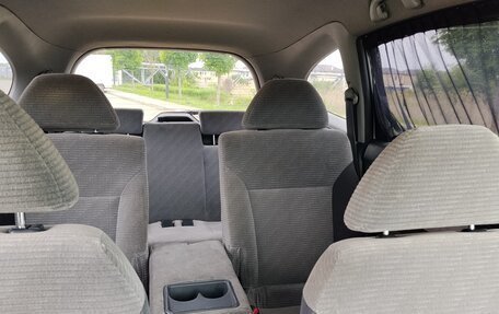 Honda Stream I рестайлинг, 2002 год, 550 000 рублей, 12 фотография
