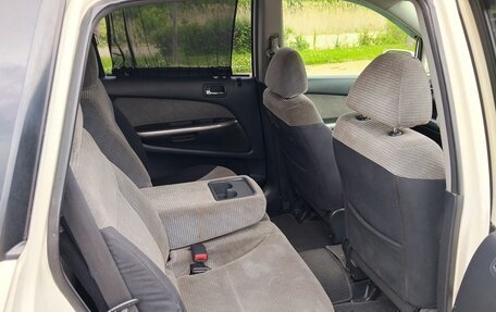 Honda Stream I рестайлинг, 2002 год, 550 000 рублей, 10 фотография