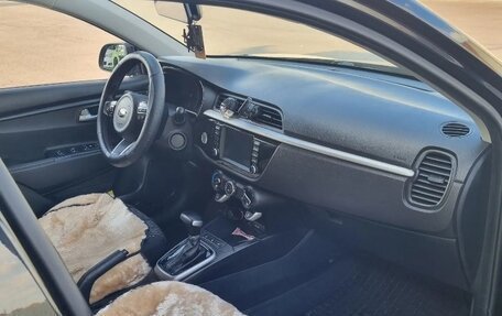 KIA Rio IV, 2018 год, 1 250 000 рублей, 12 фотография