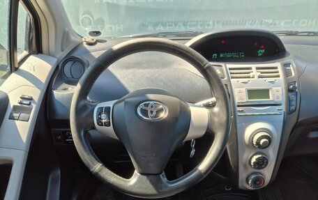 Toyota Yaris III рестайлинг, 2007 год, 537 000 рублей, 5 фотография