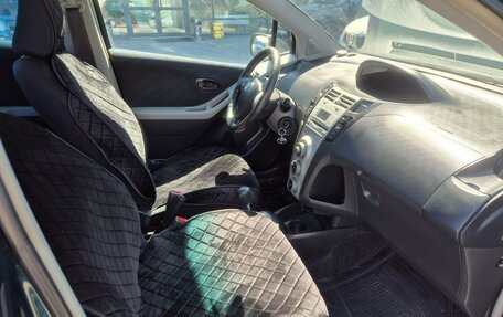 Toyota Yaris III рестайлинг, 2007 год, 537 000 рублей, 7 фотография