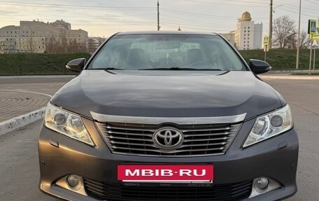 Toyota Camry, 2011 год, 1 200 000 рублей, 2 фотография