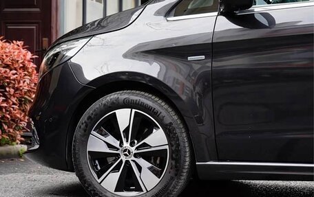 Mercedes-Benz V-Класс, 2022 год, 5 850 000 рублей, 7 фотография