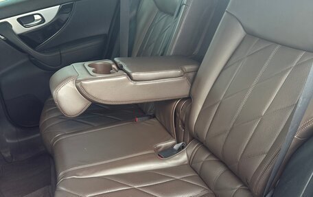 Infiniti QX70, 2013 год, 2 130 000 рублей, 14 фотография