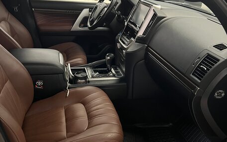 Toyota Land Cruiser 200, 2019 год, 8 200 000 рублей, 7 фотография