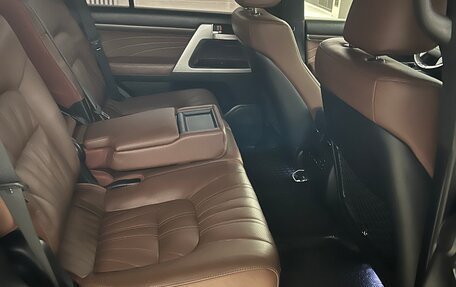 Toyota Land Cruiser 200, 2019 год, 8 200 000 рублей, 6 фотография
