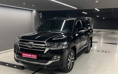 Toyota Land Cruiser 200, 2019 год, 8 200 000 рублей, 1 фотография