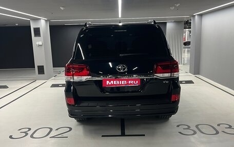Toyota Land Cruiser 200, 2019 год, 8 200 000 рублей, 4 фотография