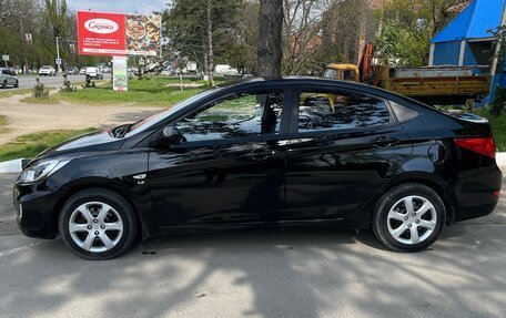 Hyundai Solaris II рестайлинг, 2013 год, 985 000 рублей, 1 фотография