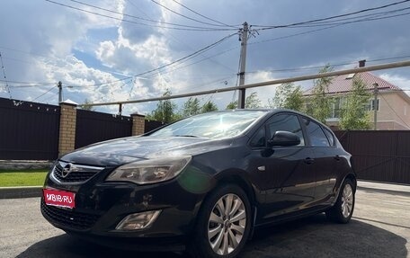 Opel Astra J, 2011 год, 590 000 рублей, 1 фотография