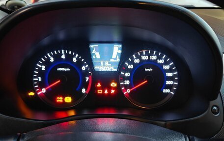 Hyundai Solaris II рестайлинг, 2011 год, 370 000 рублей, 5 фотография