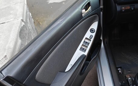 Hyundai Solaris II рестайлинг, 2011 год, 370 000 рублей, 21 фотография