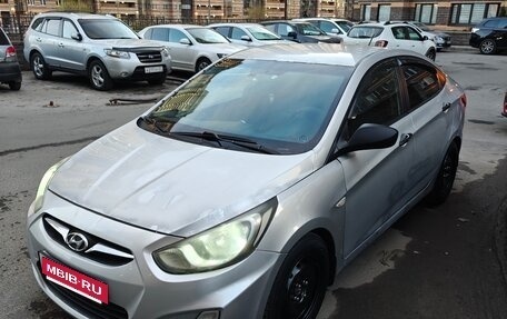 Hyundai Solaris II рестайлинг, 2011 год, 370 000 рублей, 14 фотография