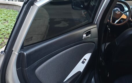 Hyundai Solaris II рестайлинг, 2011 год, 370 000 рублей, 22 фотография
