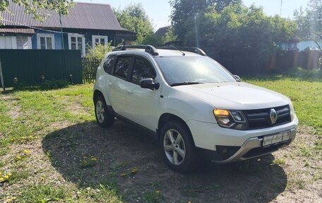 Renault Duster I рестайлинг, 2017 год, 1 000 000 рублей, 3 фотография
