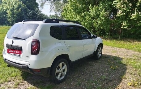 Renault Duster I рестайлинг, 2017 год, 1 000 000 рублей, 4 фотография