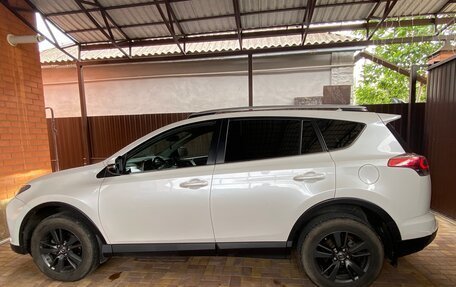 Toyota RAV4, 2018 год, 2 330 000 рублей, 6 фотография