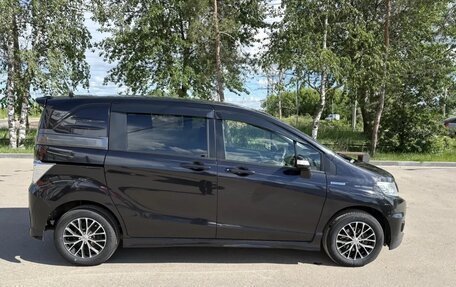 Honda Freed I, 2012 год, 1 200 000 рублей, 2 фотография