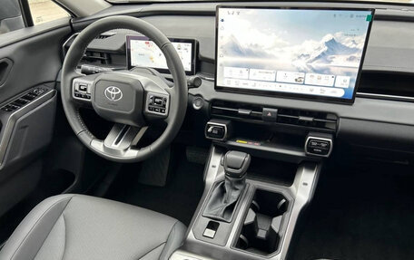 Toyota RAV4, 2026 год, 3 670 000 рублей, 4 фотография