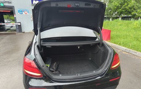 Mercedes-Benz E-Класс, 2020 год, 3 990 000 рублей, 10 фотография