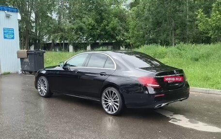 Mercedes-Benz E-Класс, 2020 год, 3 990 000 рублей, 7 фотография