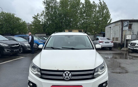 Volkswagen Tiguan I, 2013 год, 879 000 рублей, 2 фотография