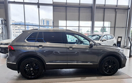 Volkswagen Tiguan II, 2021 год, 3 450 000 рублей, 5 фотография