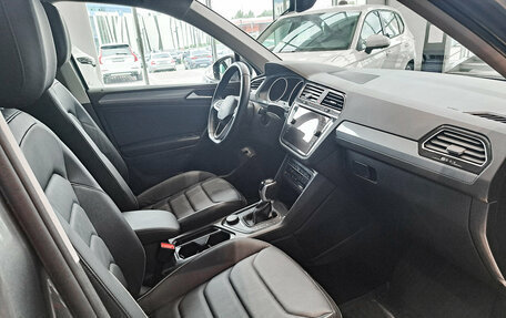 Volkswagen Tiguan II, 2021 год, 3 450 000 рублей, 13 фотография