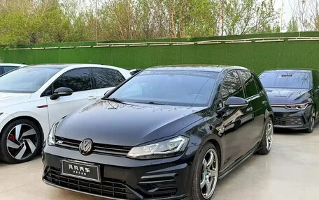 Volkswagen Golf VII, 2020 год, 1 440 001 рублей, 3 фотография