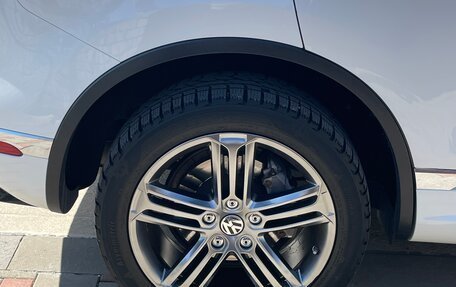 Volkswagen Touareg III, 2016 год, 3 350 000 рублей, 6 фотография