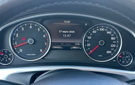 Volkswagen Touareg III, 2016 год, 3 350 000 рублей, 9 фотография