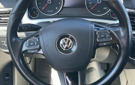 Volkswagen Touareg III, 2016 год, 3 350 000 рублей, 13 фотография