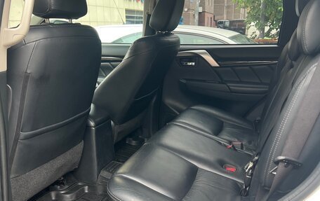 Mitsubishi Pajero Sport III рестайлинг, 2018 год, 3 500 000 рублей, 7 фотография