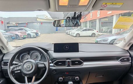 Mazda CX-5 II, 2023 год, 2 800 001 рублей, 8 фотография