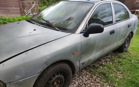 Mitsubishi Carisma I, 2001 год, 85 000 рублей, 3 фотография
