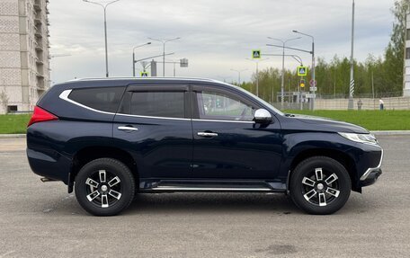 Mitsubishi Pajero Sport III рестайлинг, 2017 год, 2 495 000 рублей, 8 фотография