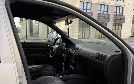 Volkswagen Golf IV, 1997 год, 299 999 рублей, 2 фотография