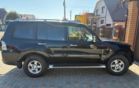 Mitsubishi Pajero IV, 2007 год, 1 750 000 рублей, 2 фотография