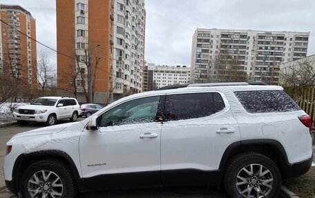 GMC Acadia II, 2020 год, 2 700 000 рублей, 2 фотография