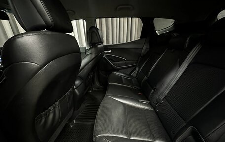 Hyundai Santa Fe III рестайлинг, 2012 год, 1 639 777 рублей, 28 фотография