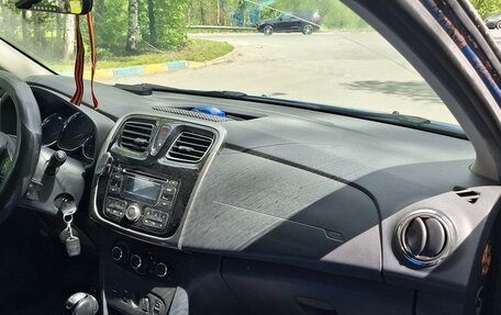 Renault Logan II, 2016 год, 800 000 рублей, 8 фотография