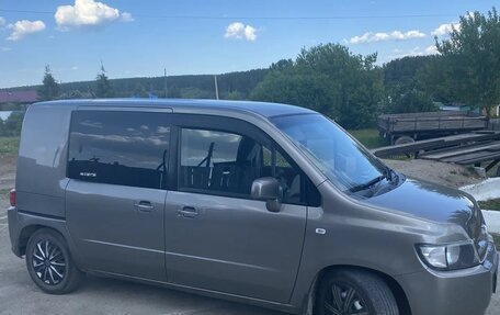 Honda Mobilio Spike I рестайлинг, 2006 год, 500 000 рублей, 3 фотография