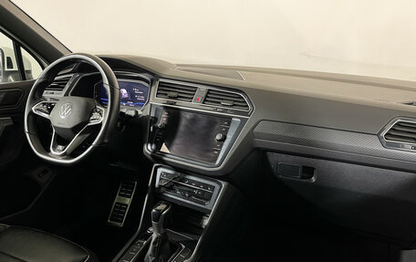 Volkswagen Tiguan II, 2021 год, 3 747 000 рублей, 14 фотография