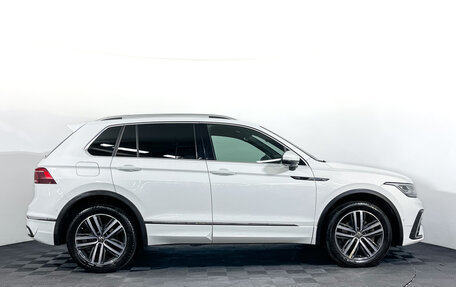 Volkswagen Tiguan II, 2021 год, 3 747 000 рублей, 3 фотография