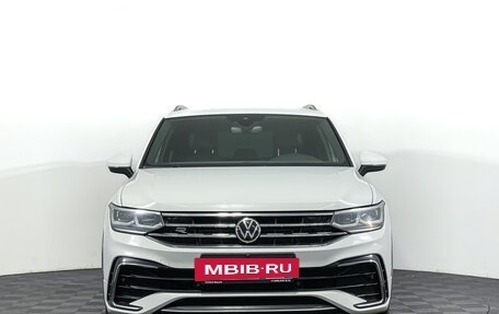 Volkswagen Tiguan II, 2021 год, 3 747 000 рублей, 2 фотография