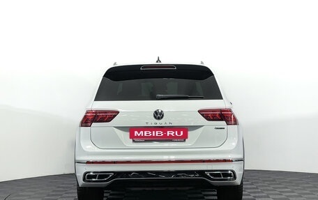 Volkswagen Tiguan II, 2021 год, 3 747 000 рублей, 5 фотография