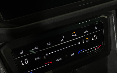 Volkswagen Tiguan II, 2021 год, 3 747 000 рублей, 17 фотография