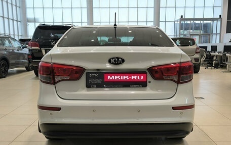 KIA Rio III рестайлинг, 2016 год, 880 000 рублей, 10 фотография